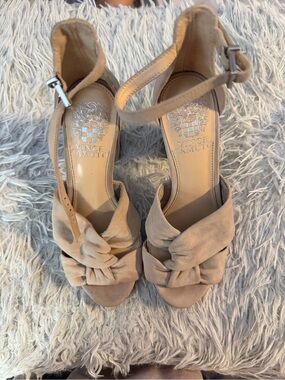 Vince Camuto Beige Suede Knot Front Ankle-Strap Heels Size 5.6 Platform